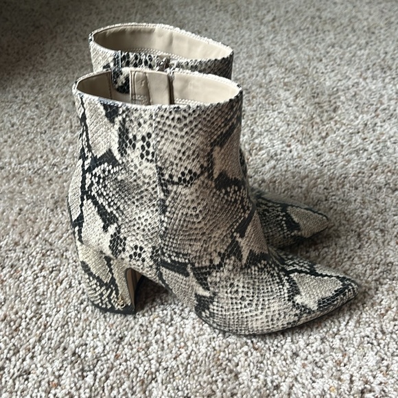 Sam Edelman Snake Pointed Toe Booties - Picture 2 of 9
